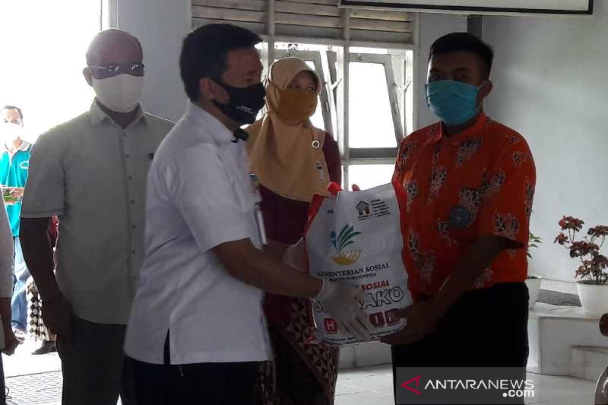 Baresos Kartini salurkan bantuan kebutuhan dasar disabilitas