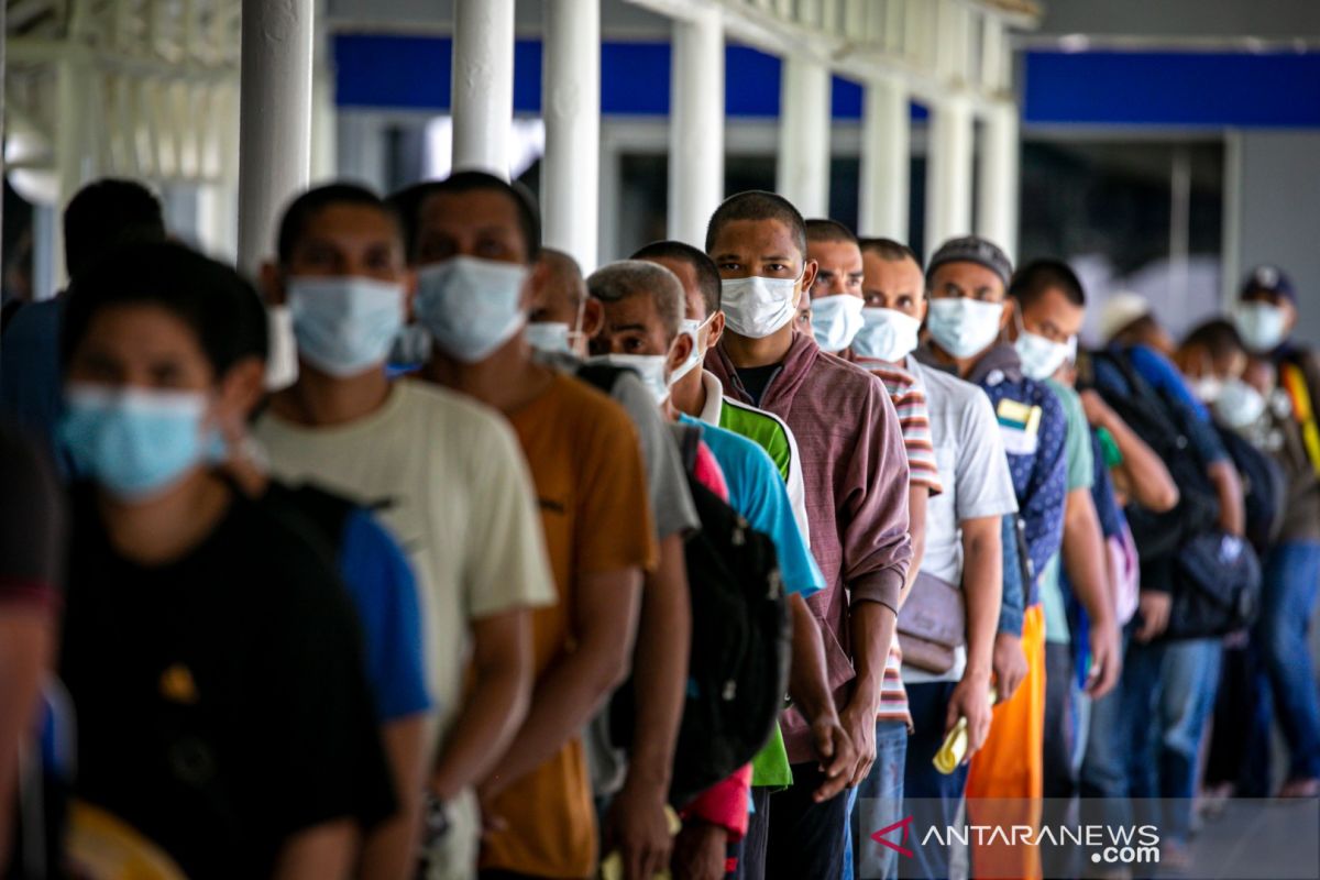 521 pekerja migran Indonesia masih jalani karantina di Batam