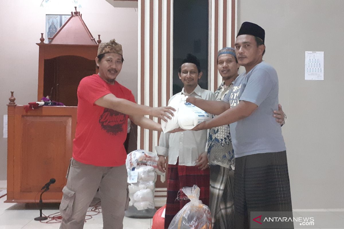 DKM Al Ikhlas TMI Kota Serang mulai distribusikan ZIS