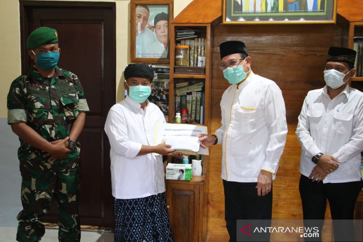 Bupati silatutahmi di pondok pesantren