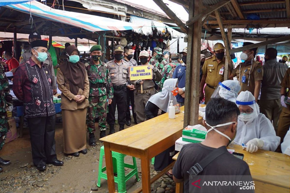 Rapid test massal Pasar Bagambir semuanya non reaktif, PDP HSS masih tiga