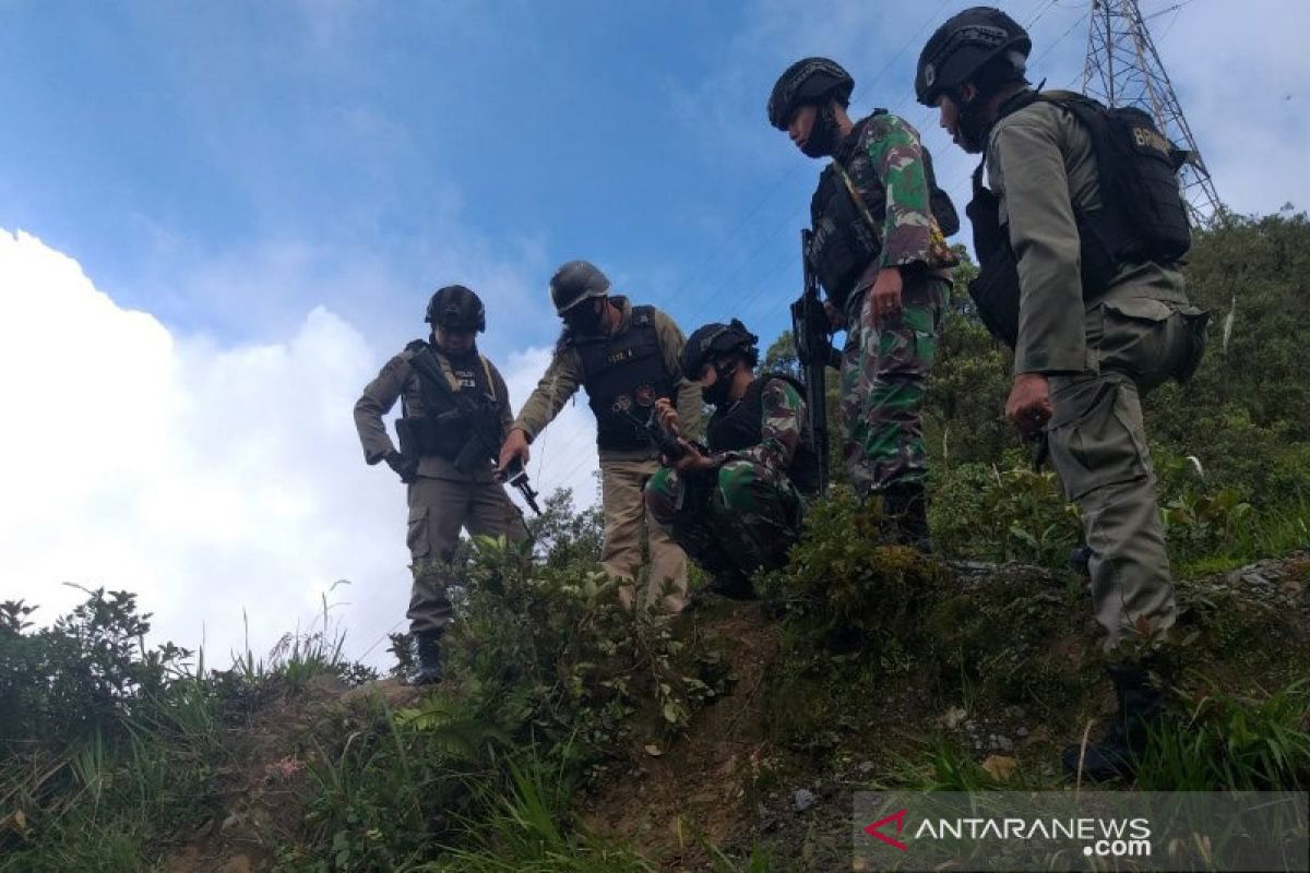 Flash - KKB diduga tembak petugas kesehatan di Wandai, Intan Jaya