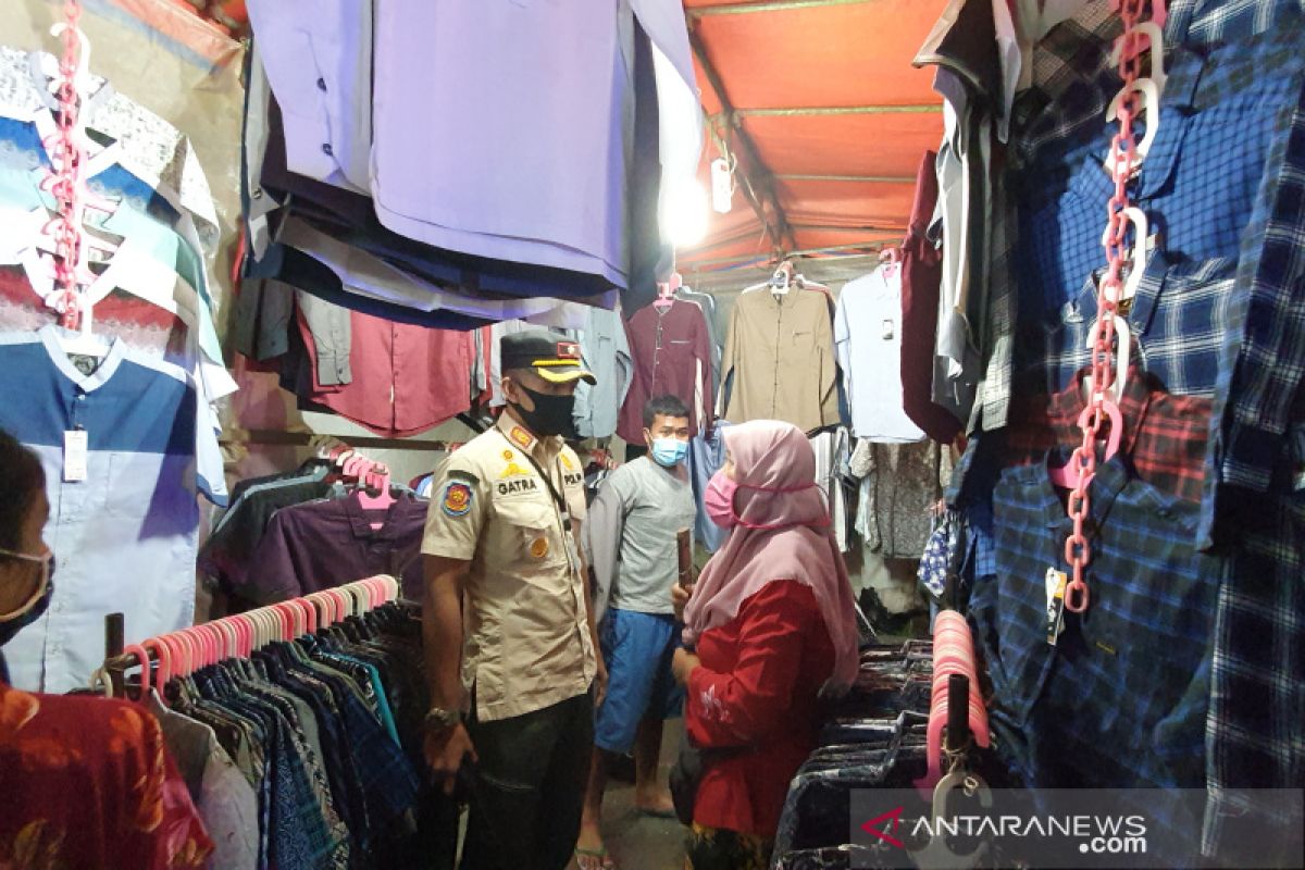 Satpol PP Jakarta Pusat razia Pasar Malam Jiung Kemayoran