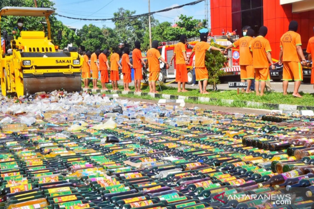 Belasan ribu botol miras berhasil disita Polres Bogor selama Ramadhan