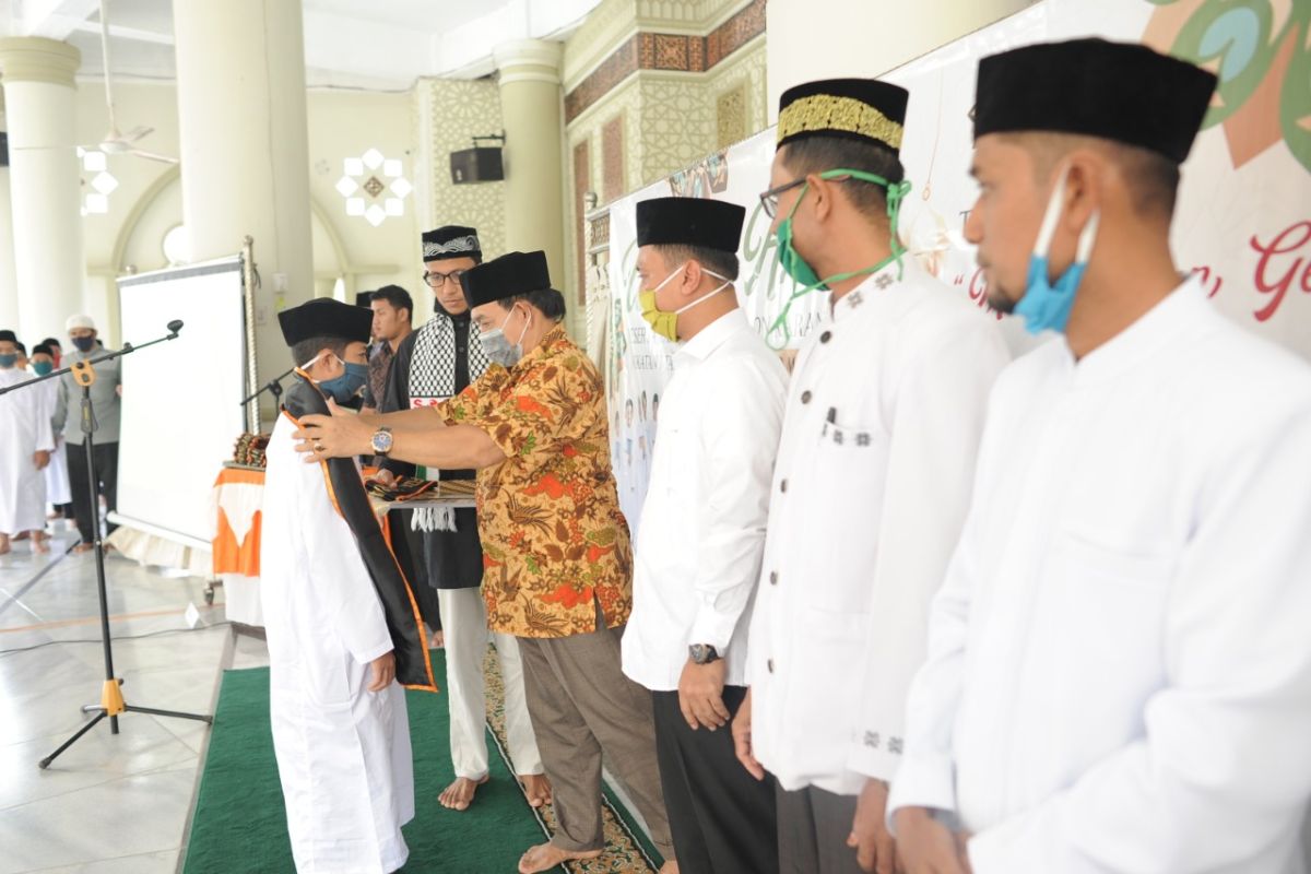 BKM Babul Maghfirah wisuda Tahfidz non karantina angkatan pertama, ini wisudawan terbaik