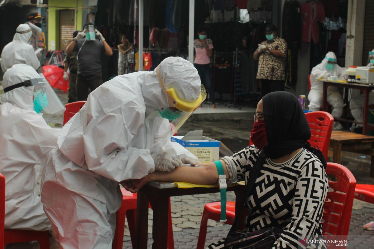 Surabaya sudah lakukan tes cepat COVID-19 pada 21.203 warga