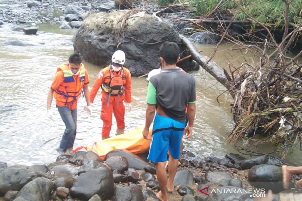 Jenazah korban pembunuhan di aliran Sungai Musi ditemukan