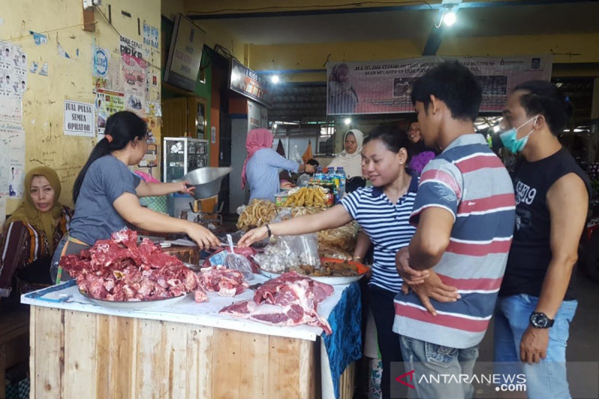 Harga daging sapi di Mataram tembus Rp150 ribu per kilogram
