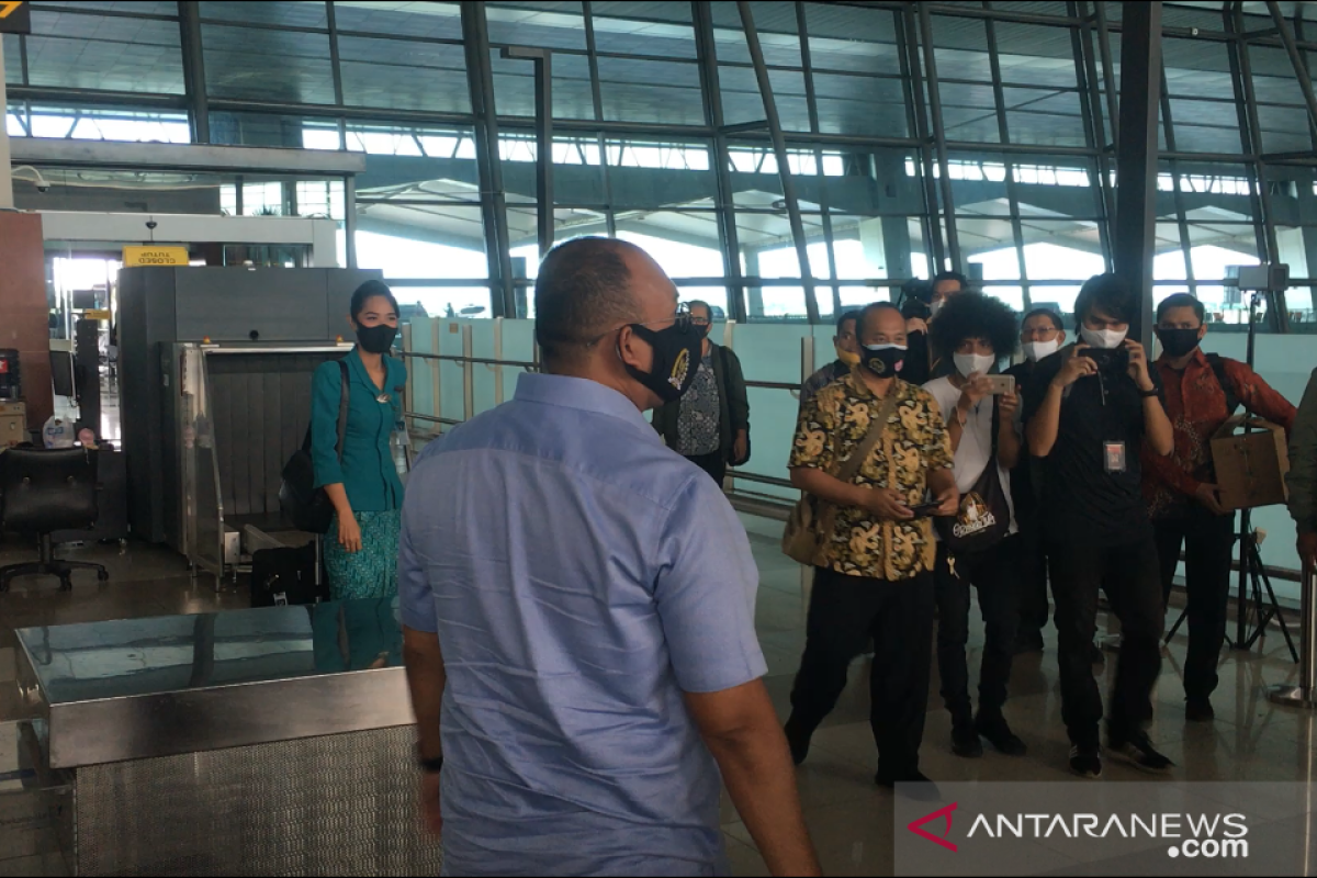 Satgas COVID-19 DPR lakukan pengecekan prosedur di Bandara Soetta