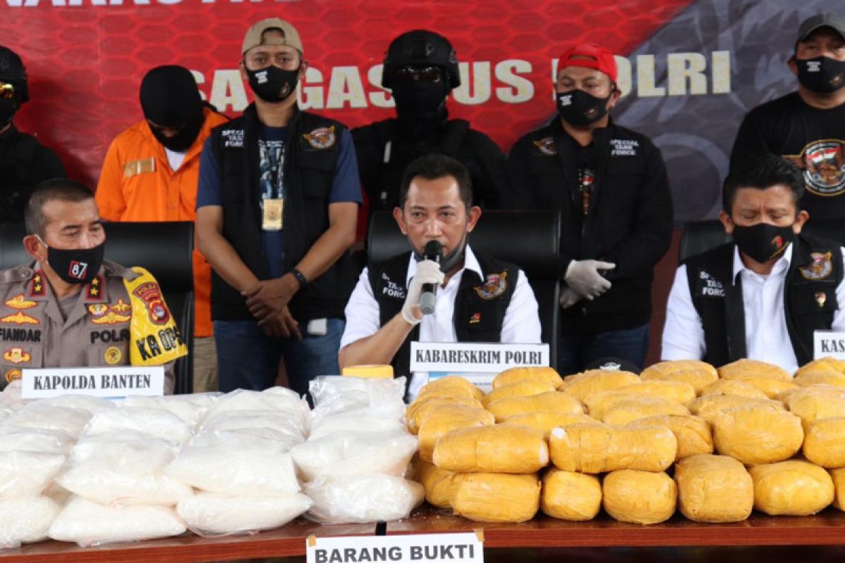 Mabes Polri amankan sabu-sabu 821 kg dari sebuah ruko di Kota Serang