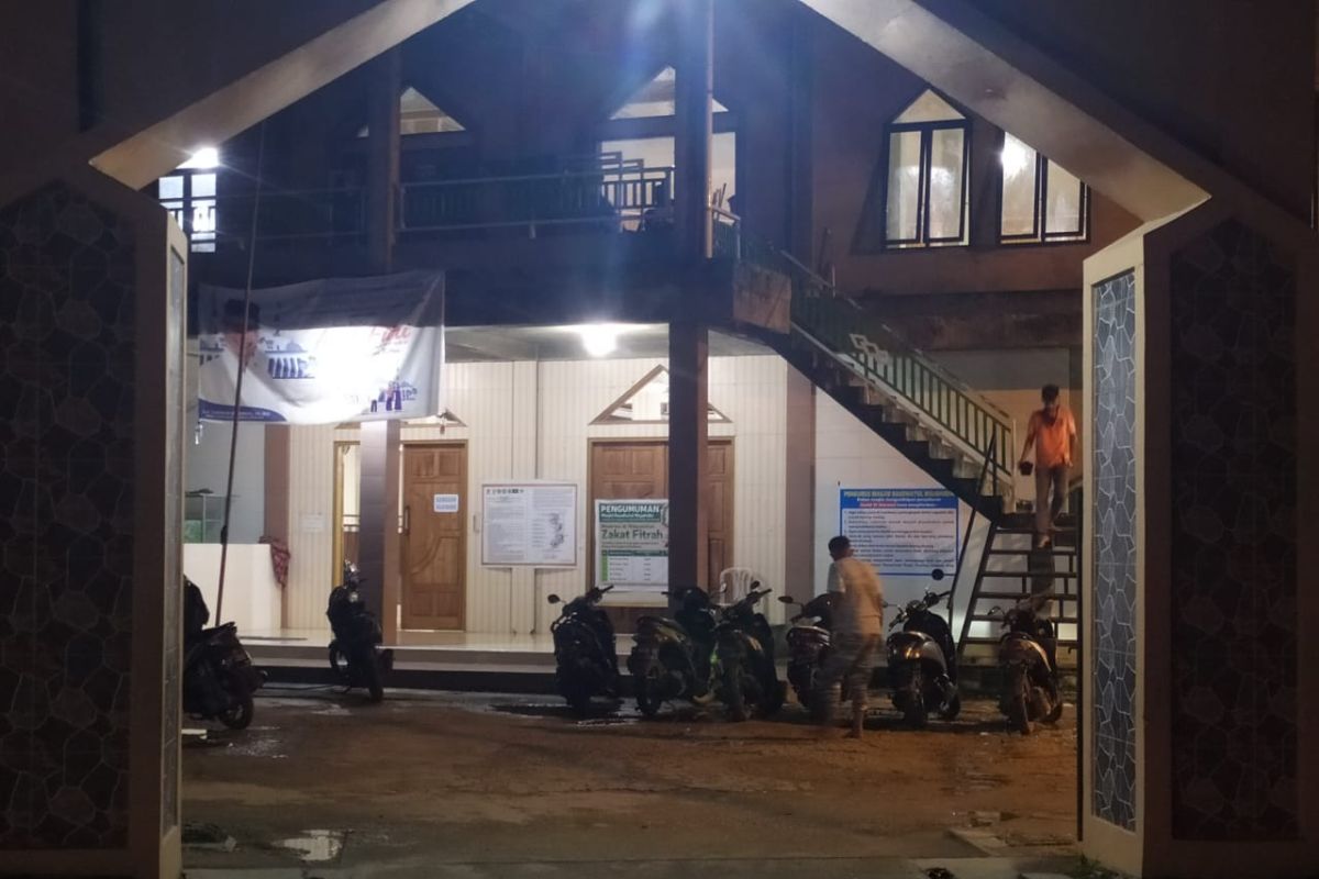 Takbir Idul Fitri di tengah pandemi corona menggema di Kendari