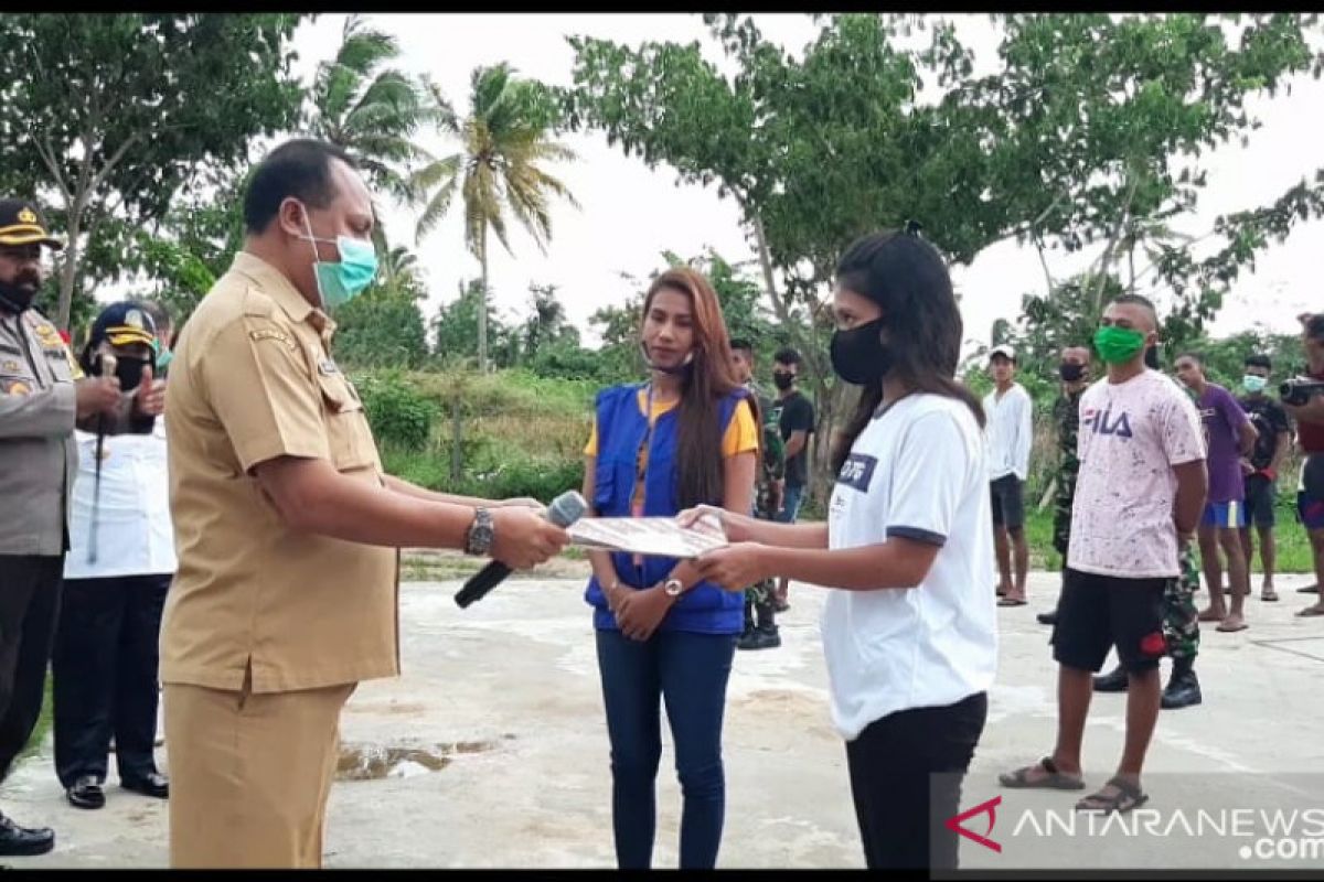 Gugus Tugas COVID-19 Kabupaten Kepulauan Tanimbar lepas 52 peserta karantina