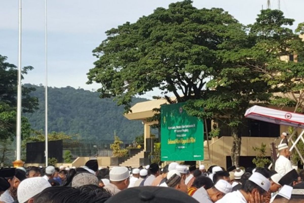 Shalat Idul Fitri kembali digelar di Plaza Kantor Pusat PT Semen Padang