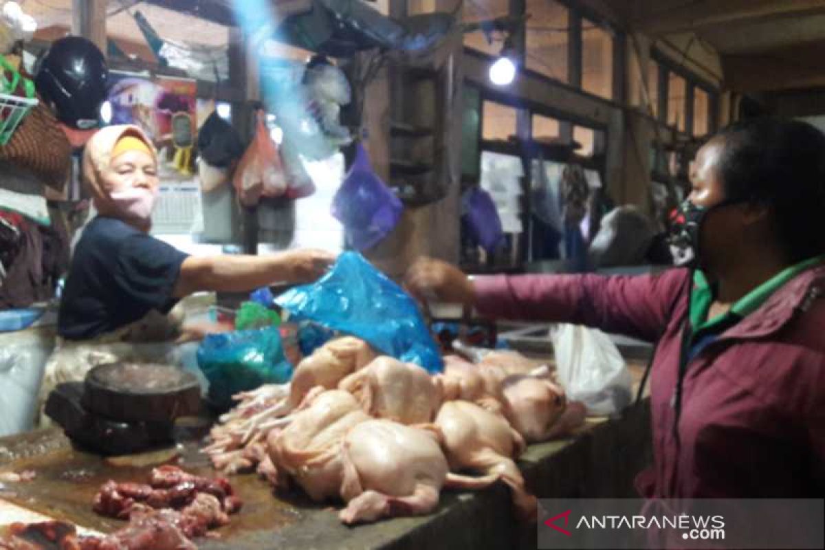 Harga daging ayam dan sapi  di Temanggung naik jelang Lebaran