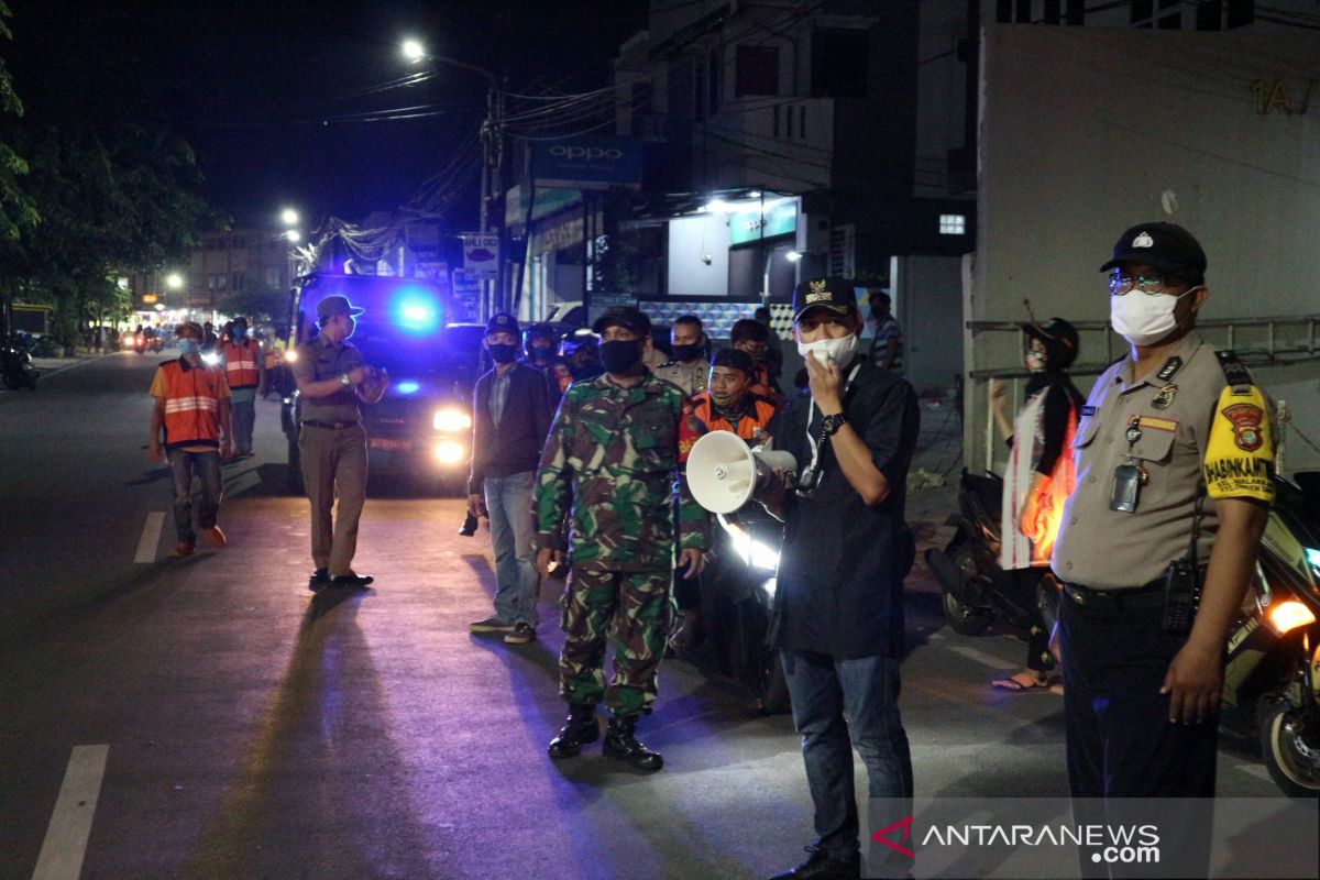 Petugas patroli antisipasi takbiran keliling di Jakarta Timur