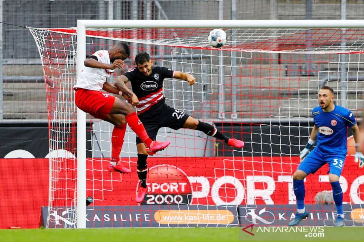 Duesseldorf bermain imbang dengan Cologne 2-2