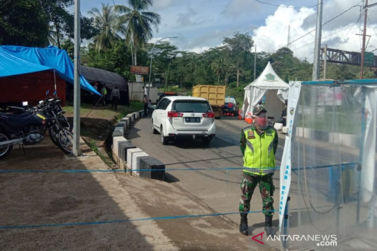 TNI Rejang Lebong bantu pengamanan penjagaan posko perbatasan