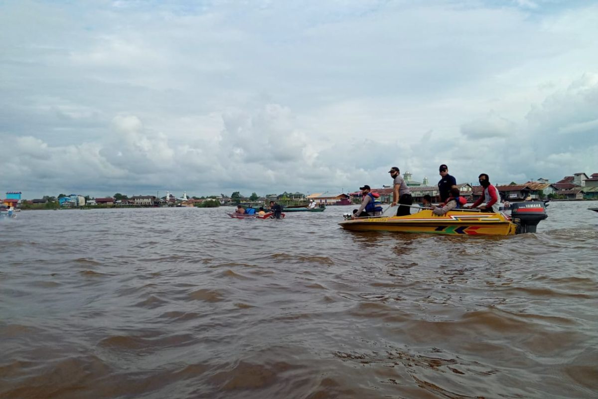 Warga Jongkong tenggelam saat kemudikan longboat