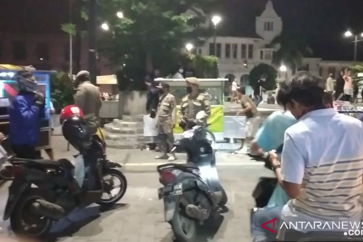 Satpol PP Jakarta Barat intensifkan patroli PSBB di Kota Tua