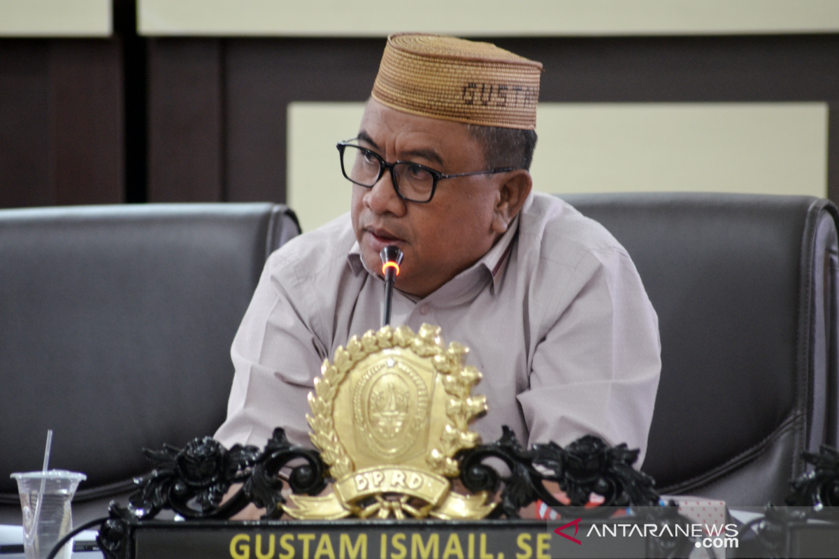 DPRD Gorut imbau pembatasan pergerakan orang berlaku bagi pejabat