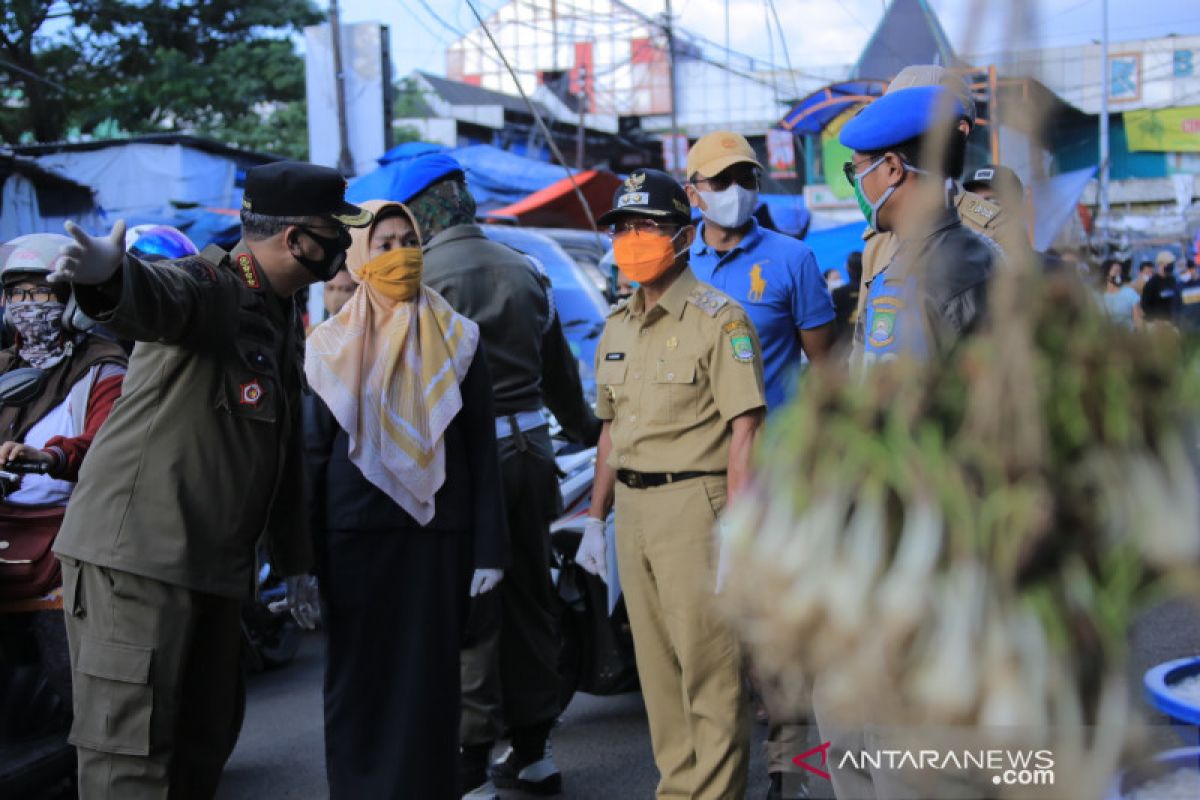 Pemkot Tangerang terus tertibkan PKL bandel