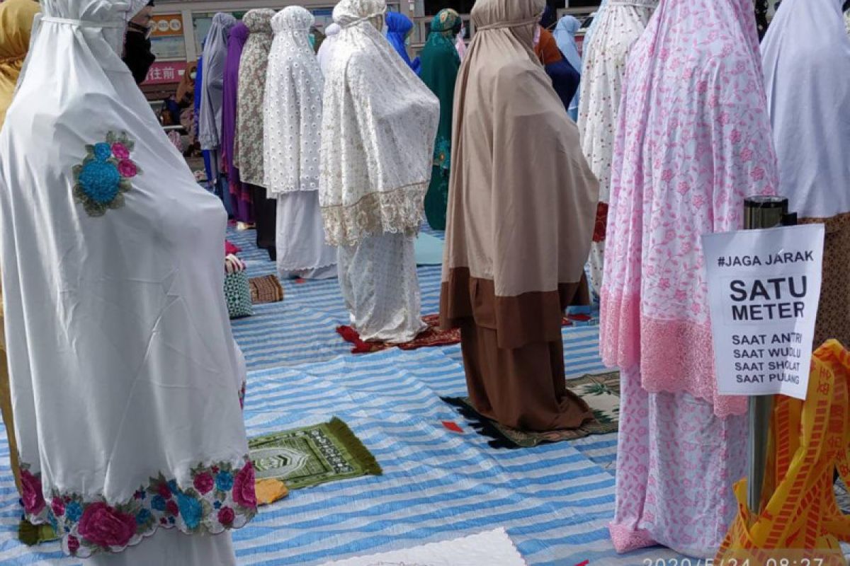 Hikmah di balik mimbar Idul Fitri  Taman Stasiun Taipei