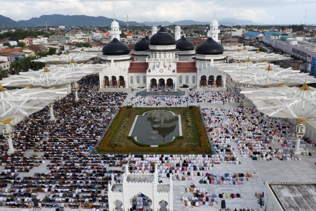 Wali kota apresiasi jamaah Shalat Ied pakai masker di Banda Aceh