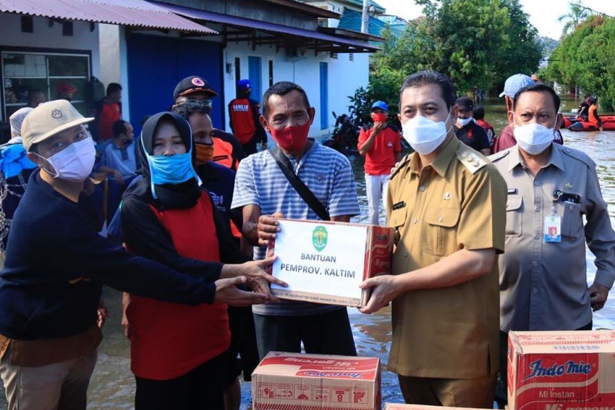 Wagub Hadi Mulyadi tinjau lokasi banjir di Samarinda