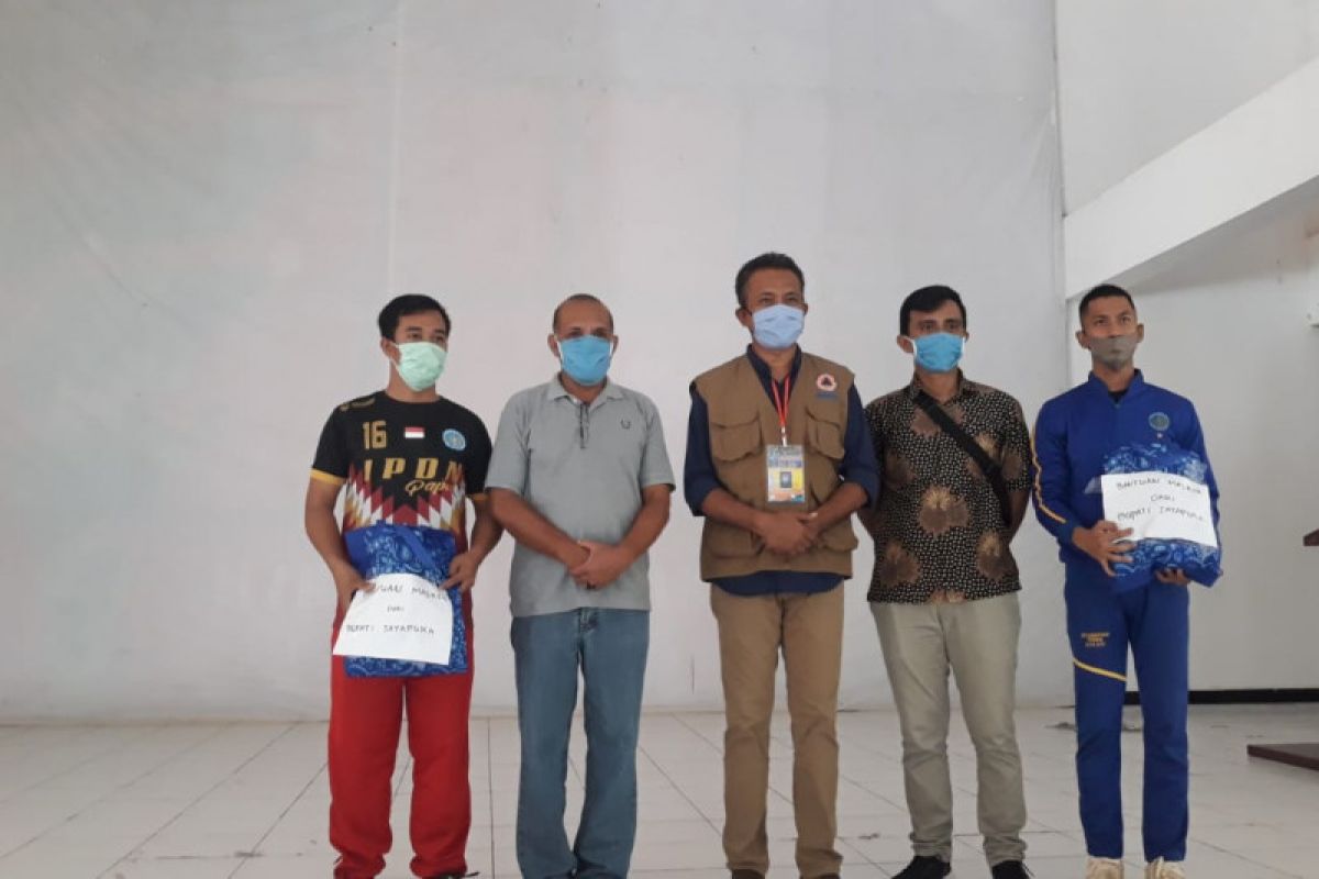 Pemkab Jayapura bagikan 500 masker ke kampus IPDN Papua