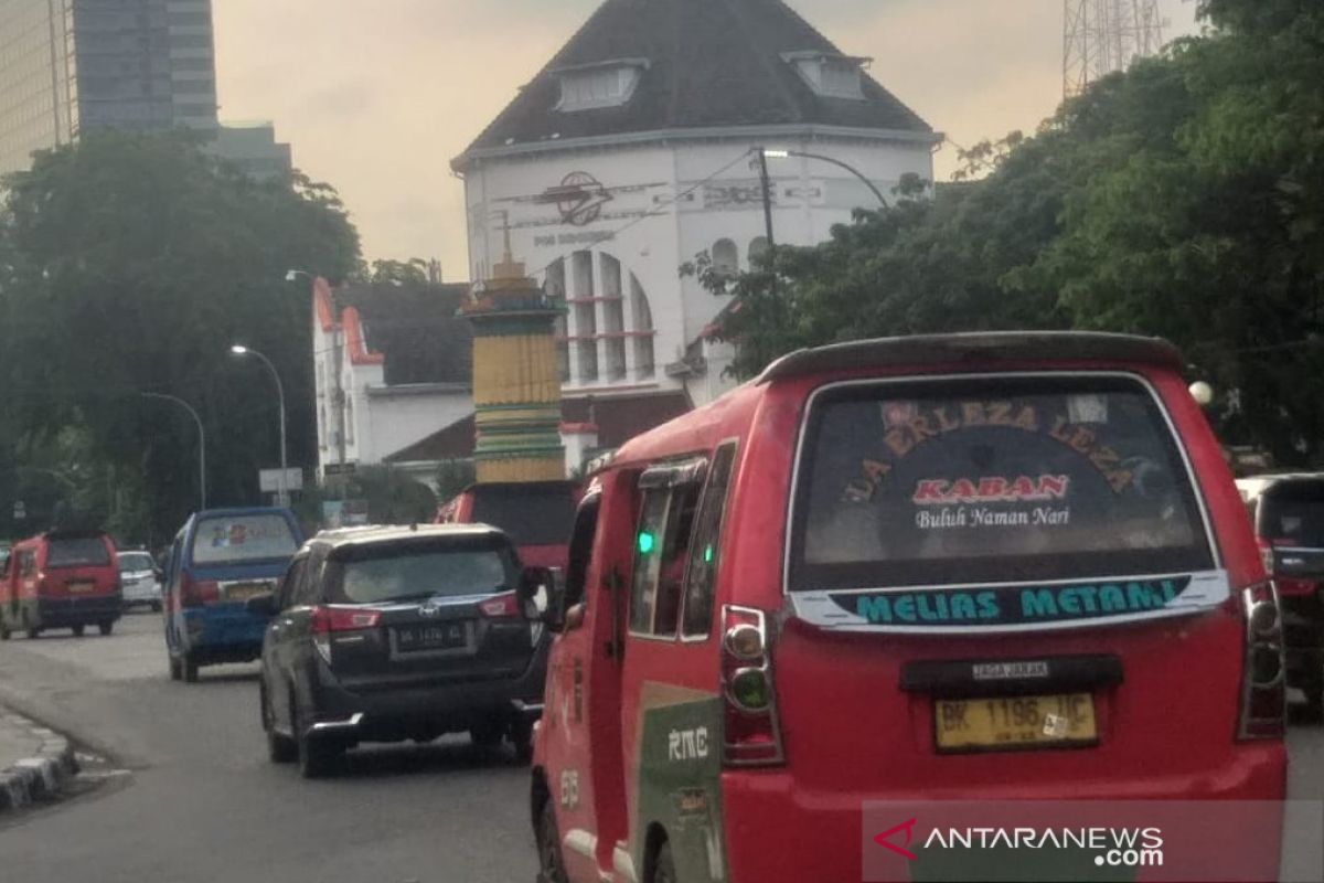 Arus lalu lintas hari ketiga Lebaran di Kota Medan ramai