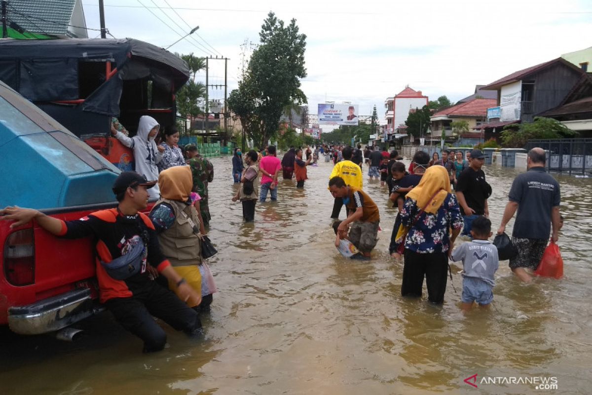 Banjir di Samarinda memaksa 605 warga untuk mengungsi