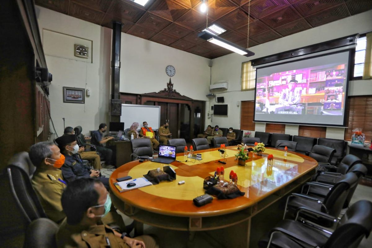Pemkot Makassar dan Gubernur Sulsel halal bihalal virtual