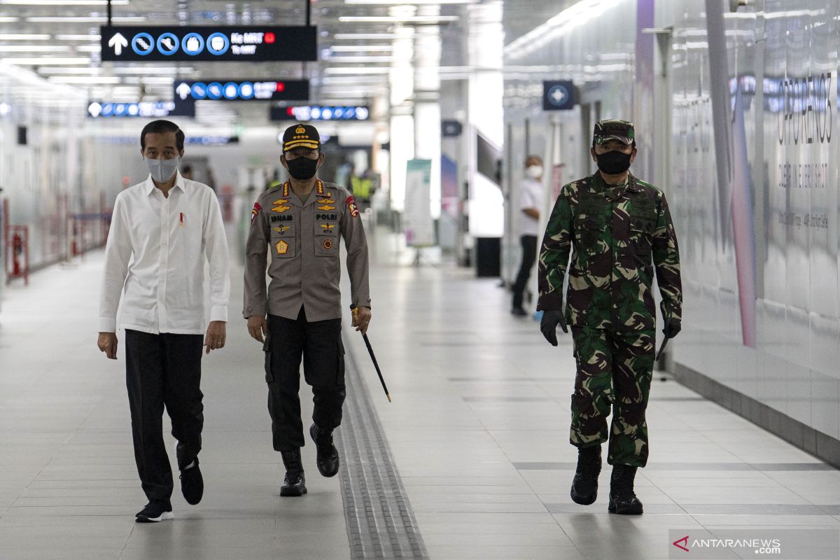 Jokowi: Keterlibatan Polri tangani COVID-19 sangat dibutuhkan