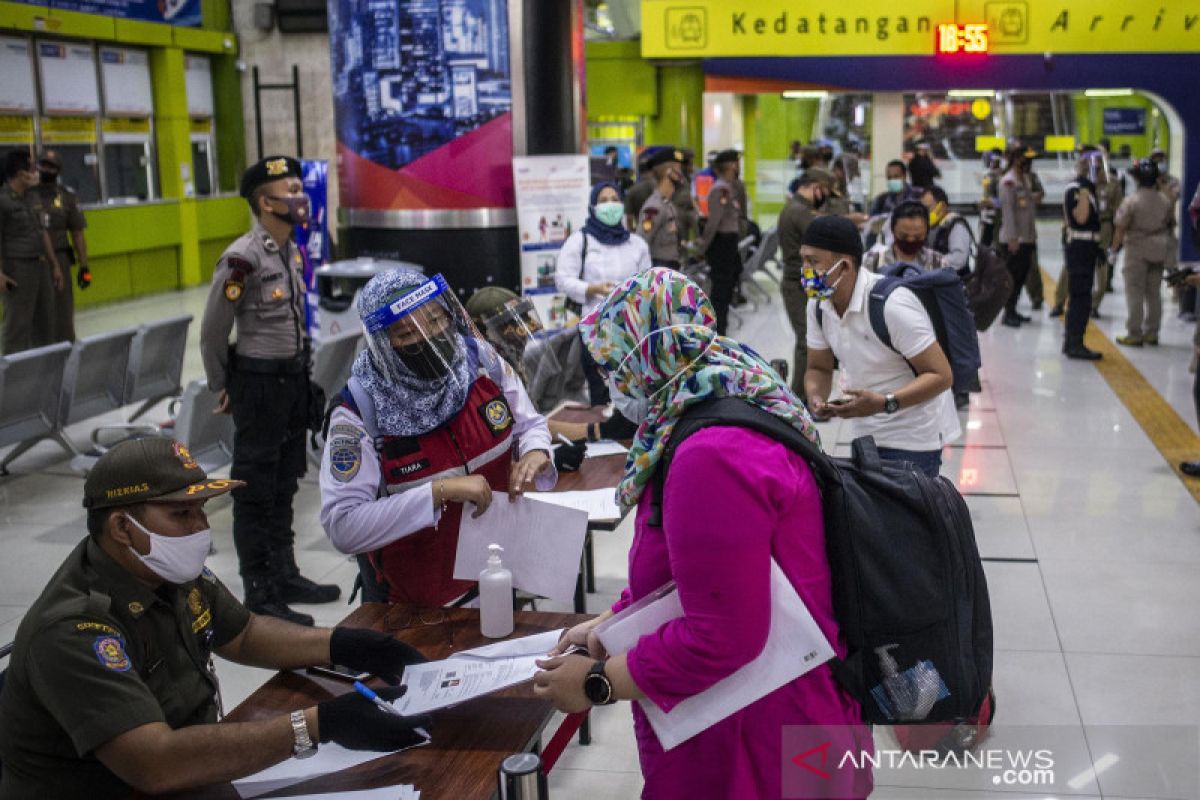 Pemkot Jakpus pulangkan satu pendatang tanpa SIKM