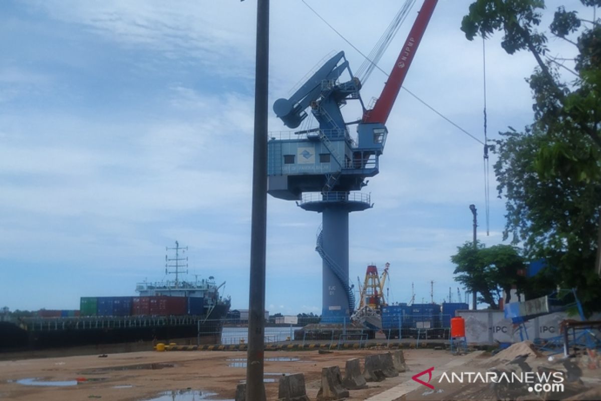 Kesyahbandaran Pangkalbalam alihkan kapal penumpang untuk logistik