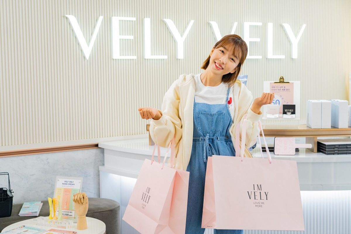 VELY VELY accelerates overseas market entry by inviting 'Sunnydahye'