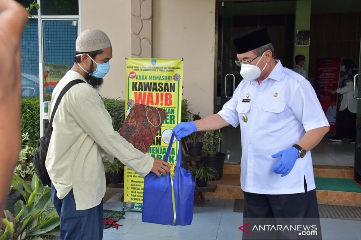 Bupati HSS kembali hantar kepulangan satu pasien sembuh COVID-19