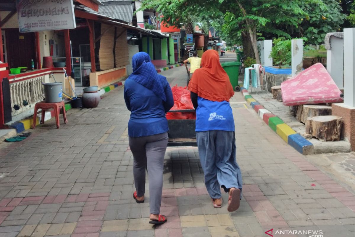 671 paket bansos Pemprov DKI disalurkan ke Pulau Untung Jawa