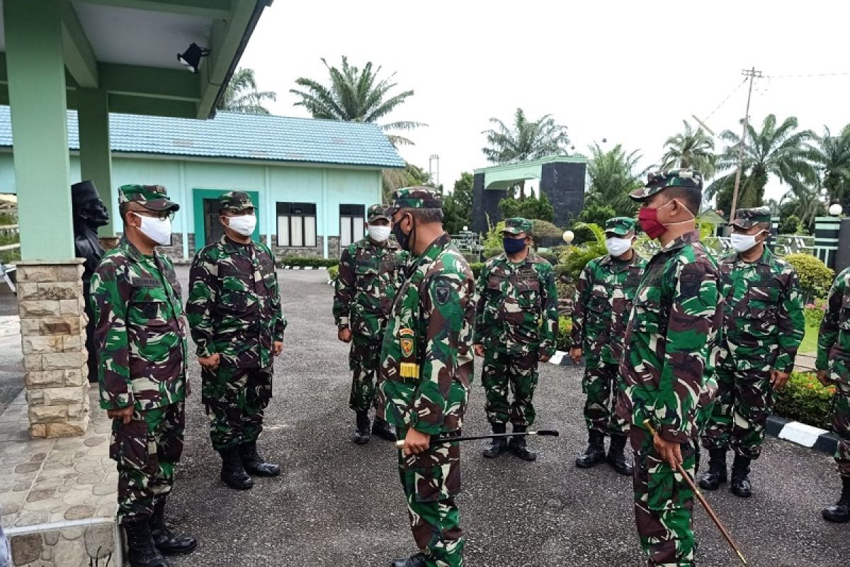 Komandan Korem 042/Gapu minta prajurit TNI tegakkan aturan new normal