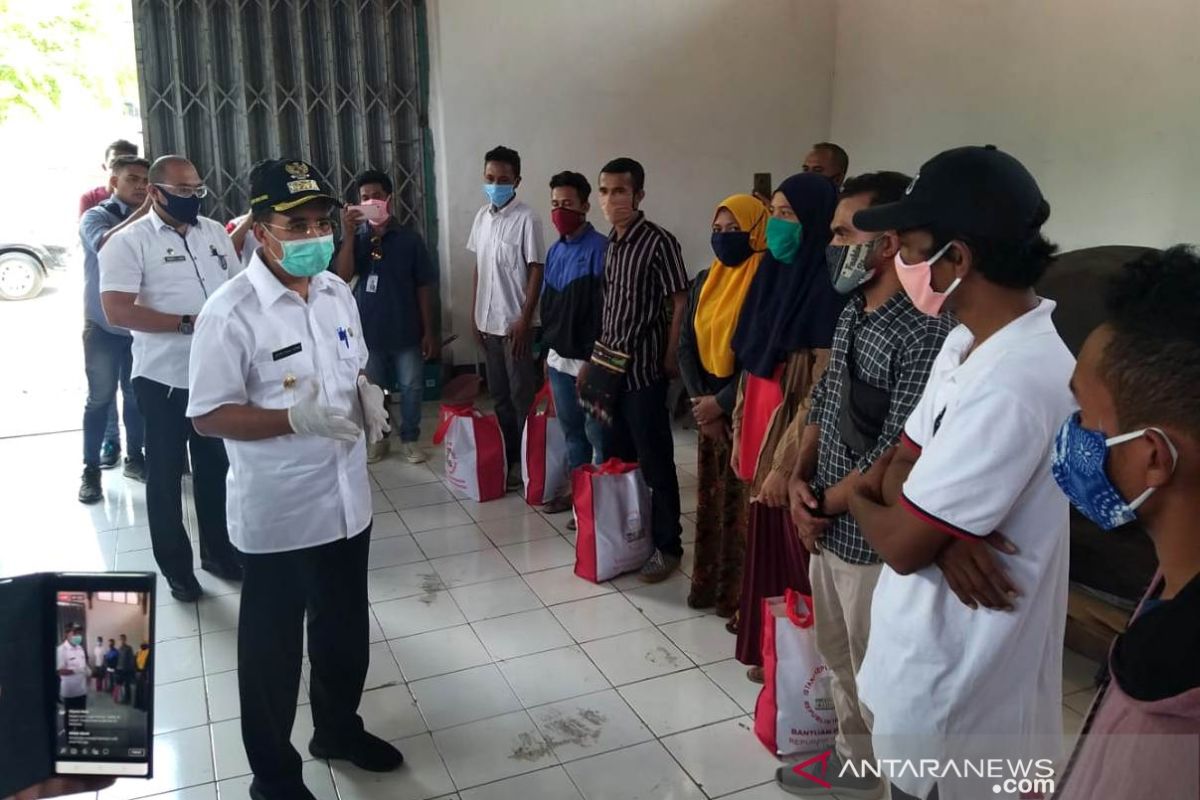 Mahasiswa Kupang dapat bantuan sembako dari Presiden