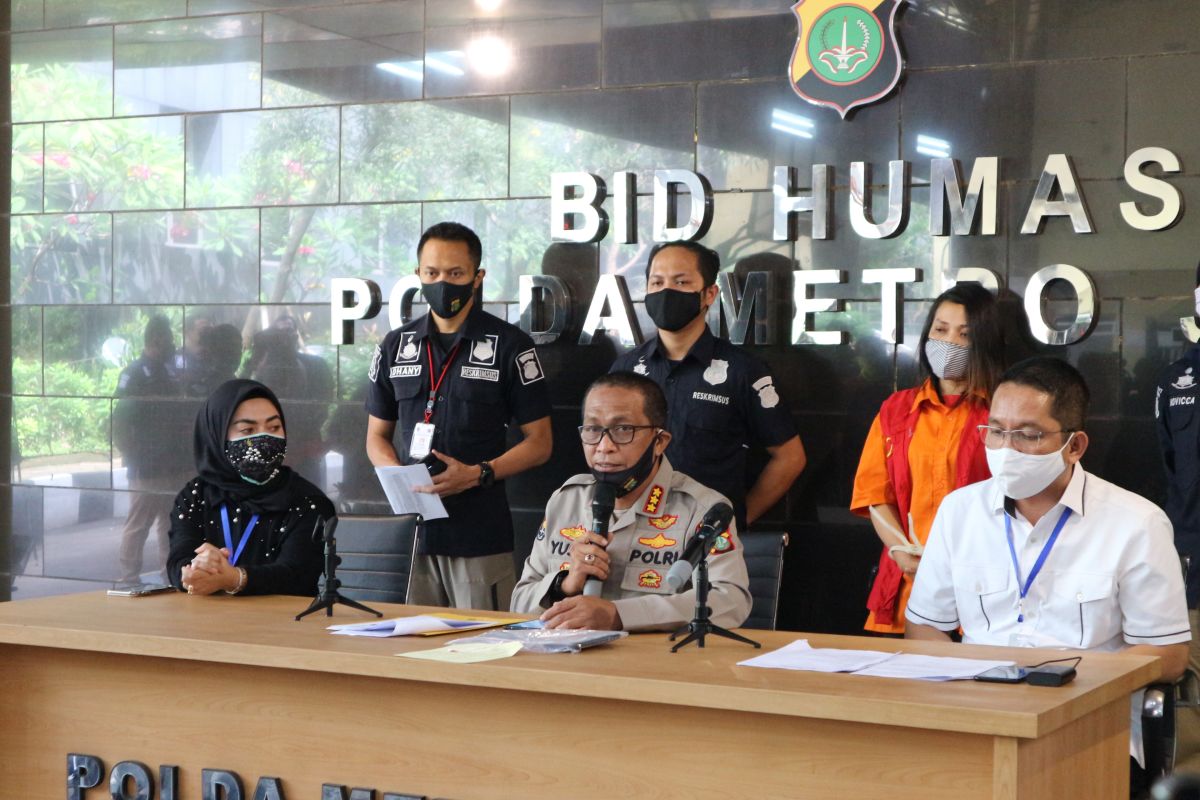 Polisi kejar satu penyebar video porno mirip Syahrini - ANTARA News  Kalimantan Timur