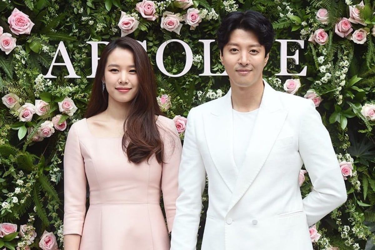 Lee Dong-gun dan Cho Youn-hee bercerai