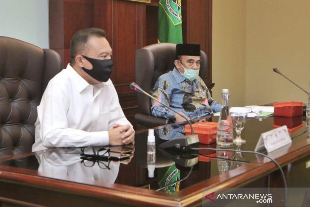 Satgas COVID-19 DPR apresiasi kesiapan Kemenag terapkan normal baru