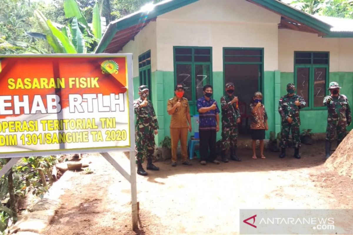 TNI rampungkan pembangunan belasan RTLH di Kepulauan Siau