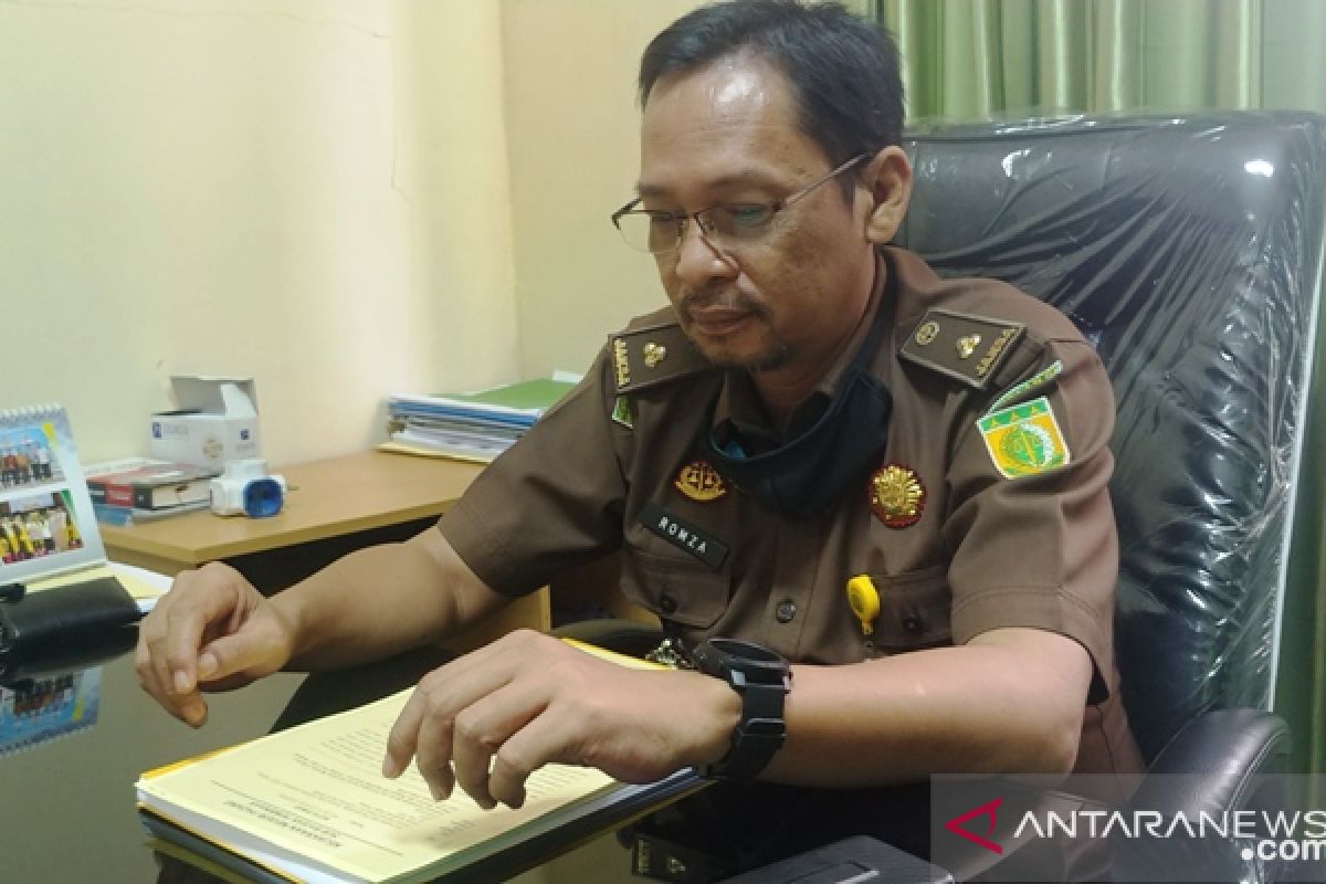 Kejari Padang tunda pendampingan hukum proses pengembalian dana KMK yang macet