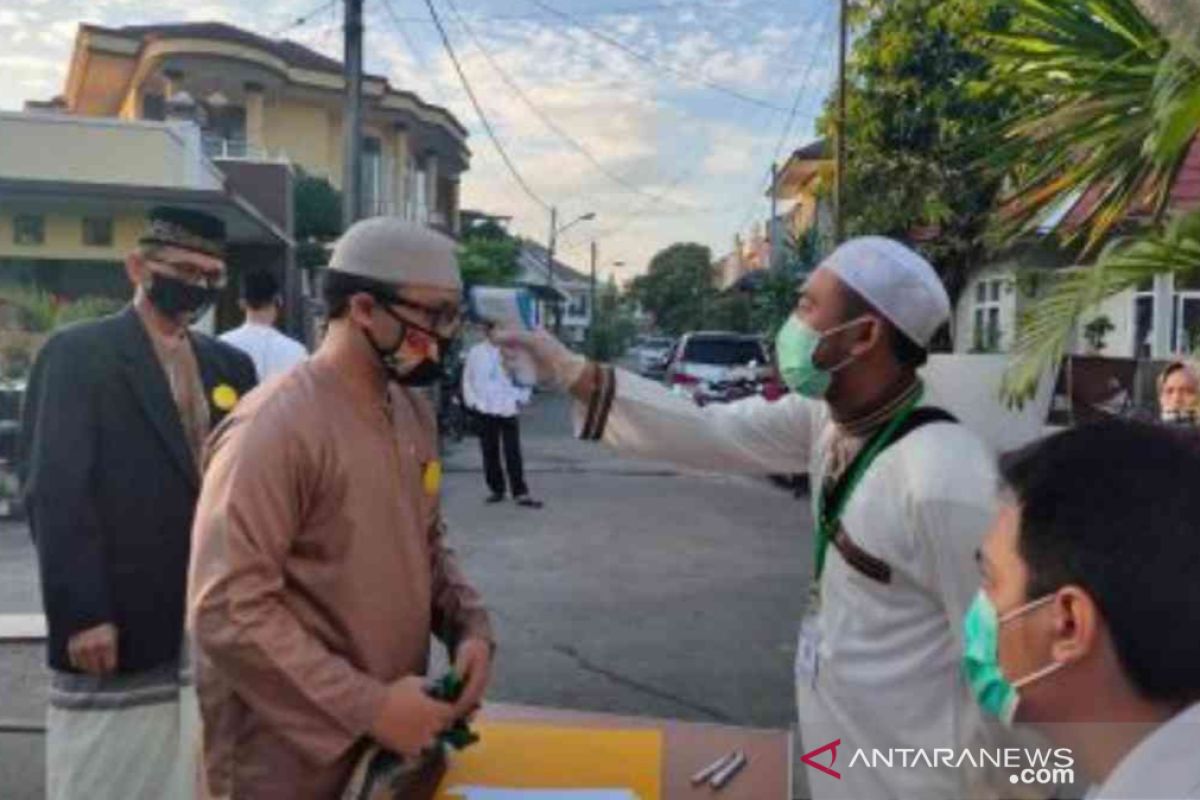 Bekasi izinkan kegiatan berjamaah di rumah ibadah