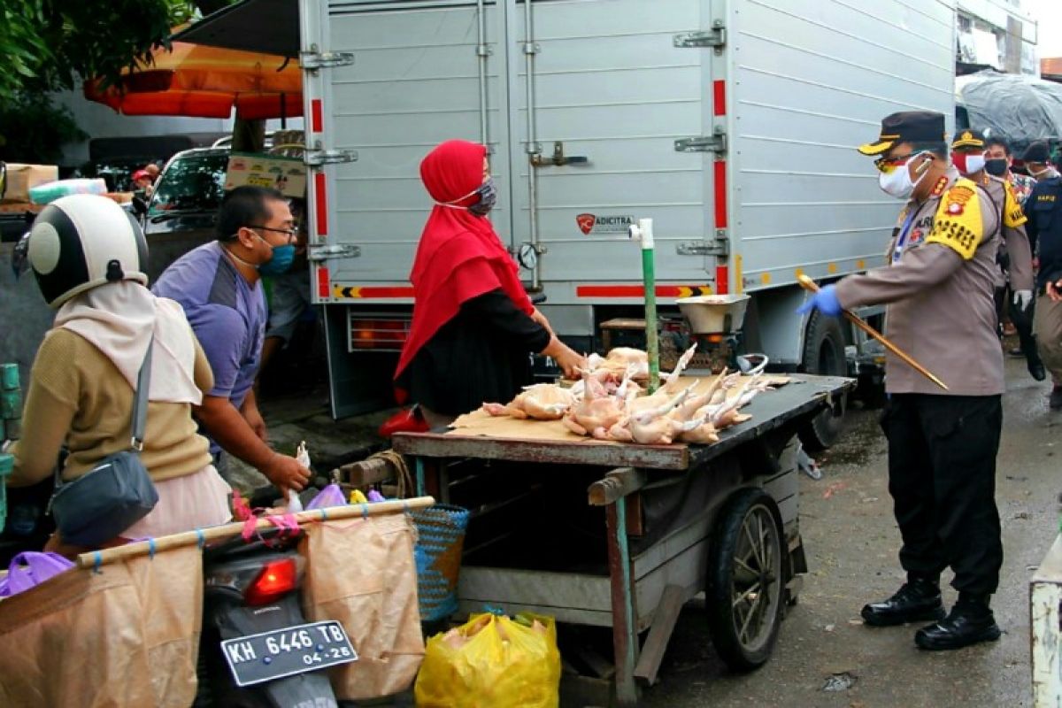 Kapolresta Palangka Raya cek harga pangan di pasar