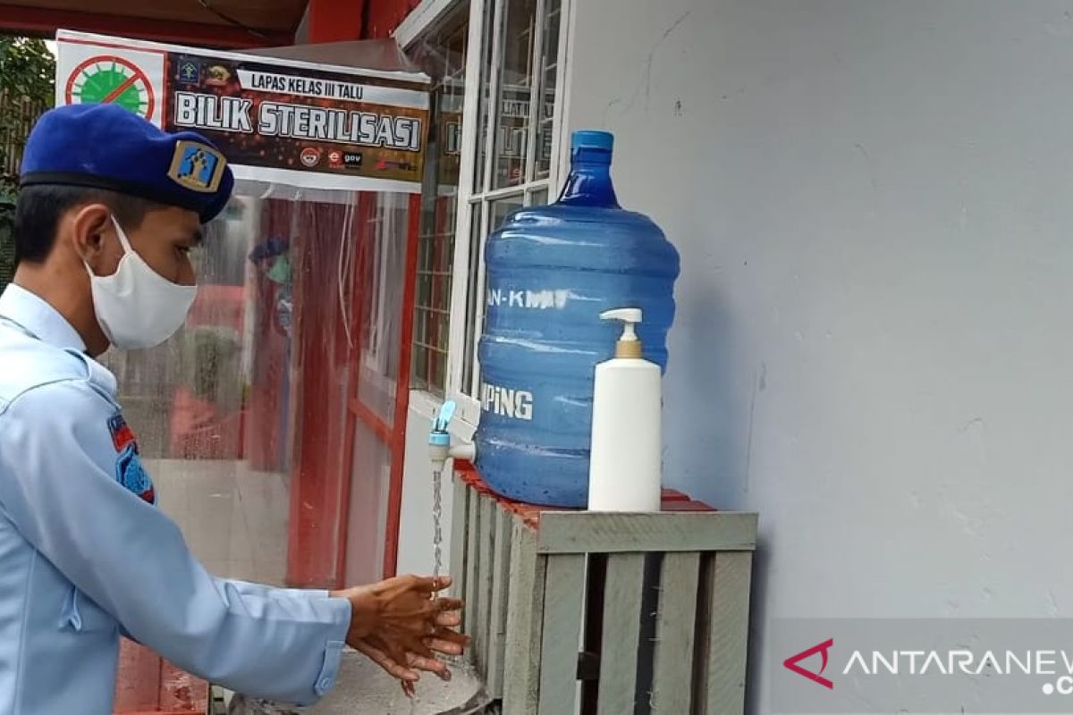 Indonesians urged to follow rules to prevent second wave of COVID-19