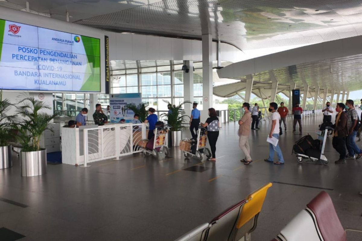 Jumlah penumpang H+5 Lebaran di Bandara Kualanamu 244 orang