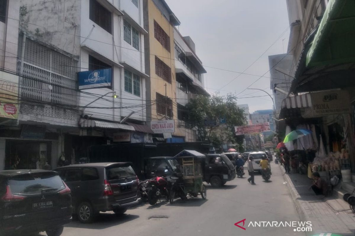 Pertokoan di Kota Medan mulai buka lagi